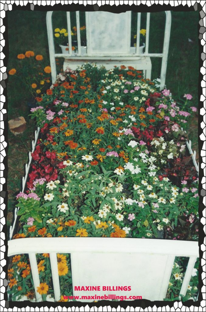FLOWER BED (MAMA)